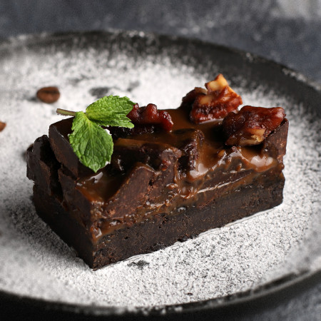 У нас вы найдете как классические английские блюда, так и блюда с других концов света.