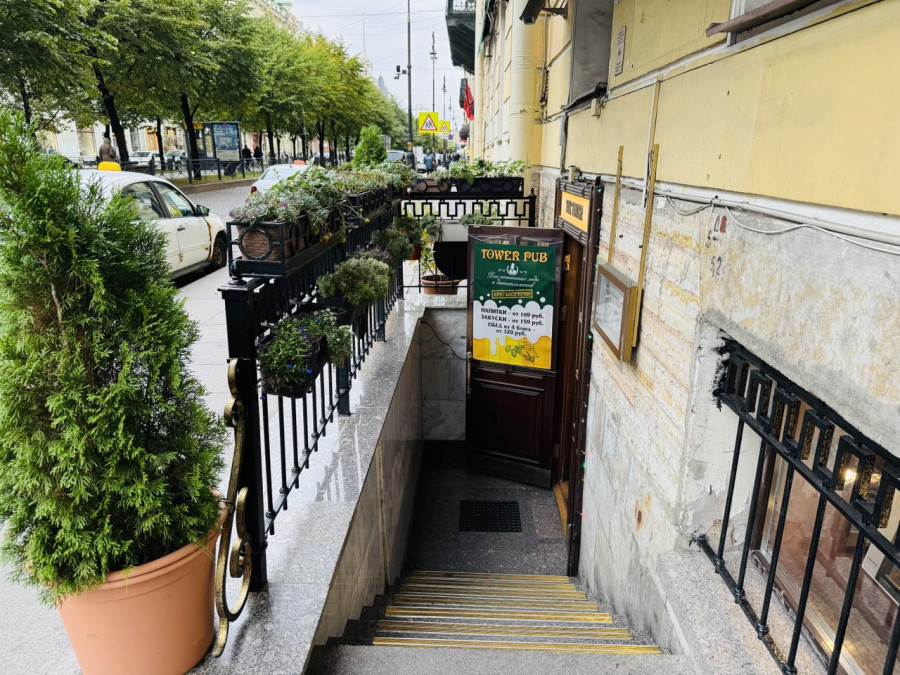 Невский проспект, 22