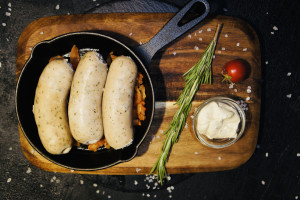 Фото Мюнхенские отварные колбаски